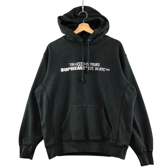 SUPREMEの世界はあなたのフード付きスウェットシャツのロゴが小さい 